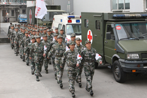 �㼣̤��ս������������Ӫ����Զ����