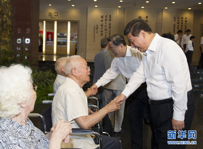 �ι۽�����ϰ��ƽ�����п����μ���ʽ�Ŀ�ս��սʿ����ͬ־�������ƾ��� ��