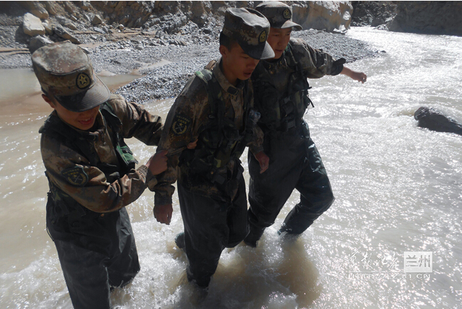 ս�����