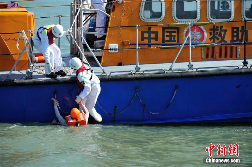 ���壺���ݺ�Ͽ�ƽ�ˮ����ϰ ���麣��Ӧ������������8��