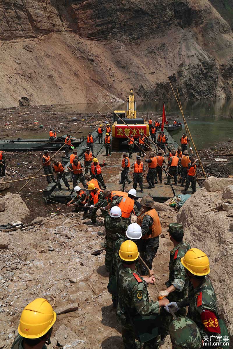 ���壺13���ž�פ��ĳ���������������������ʼ�ʵ��3��