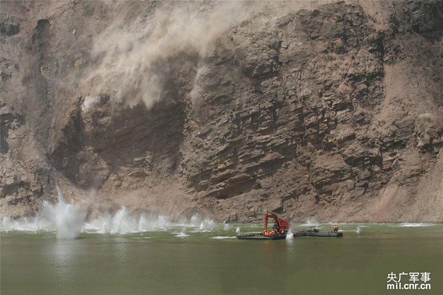 ���壺13���ž�פ��ĳ���������������������ʼ�ʵ��2��