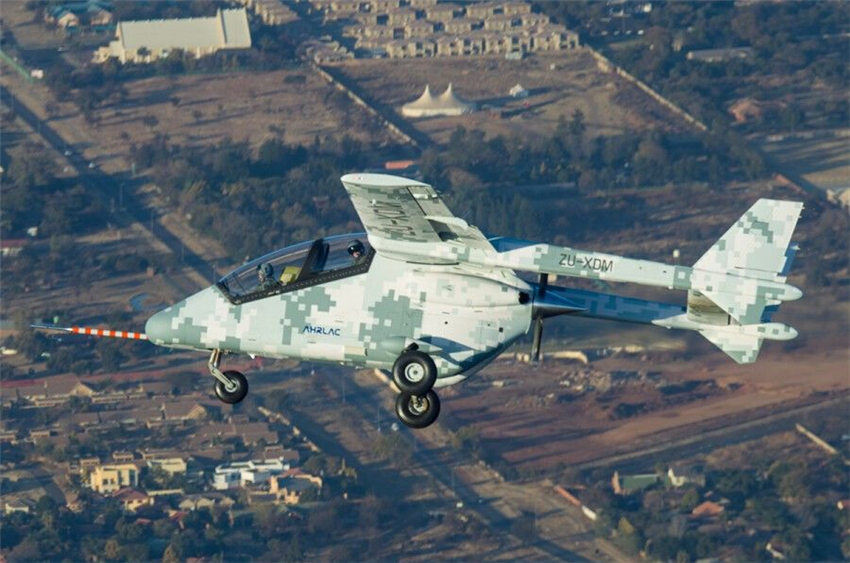 ���壺��һ������Բ��̶��������׷ɡ�2��