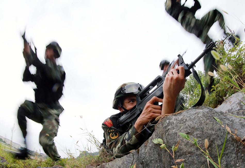 8��13�գ��侯�����ܶӹ���֧�ӡ��۾���ͻ���ӡ���Ұ���ս�����ν�����