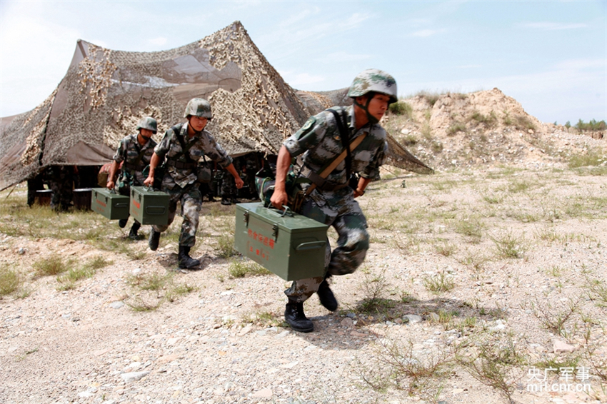 ���ݹٱ�������ʳ������ǰ����һ����أ�ս�����ˡ�լ���͡����¾��� ��