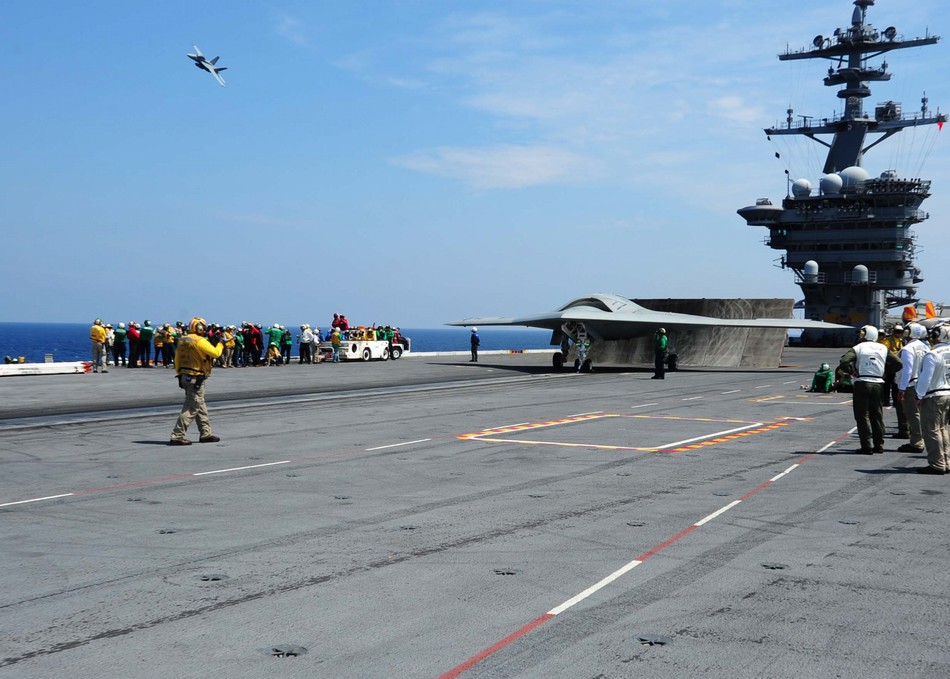 ���壺������ĸX-47B���˻���F/A-18�����ɡ�4��