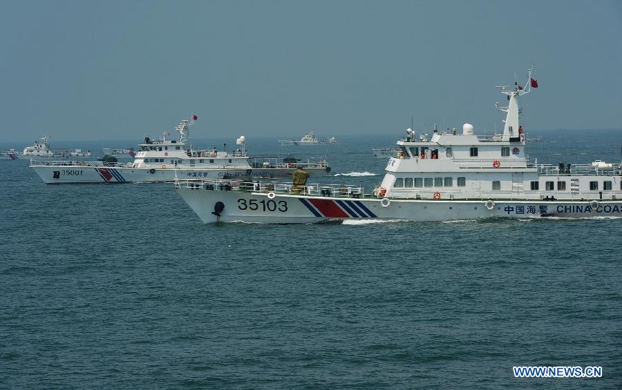 �����������ӽ�ͧ�ں��Ͻ���Ѳ��������8��16���㣩