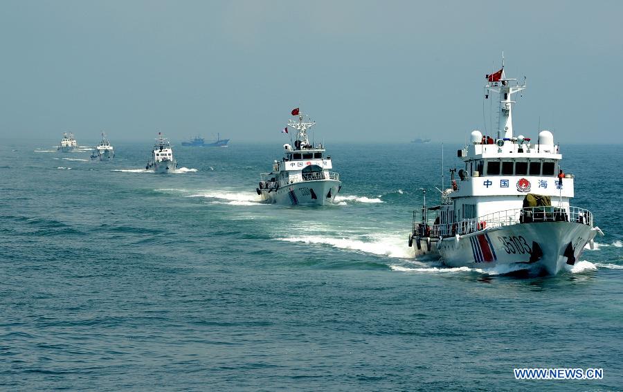 �����������ӽ�ͧ�ں��Ͻ���Ѳ��������8��16���㣩