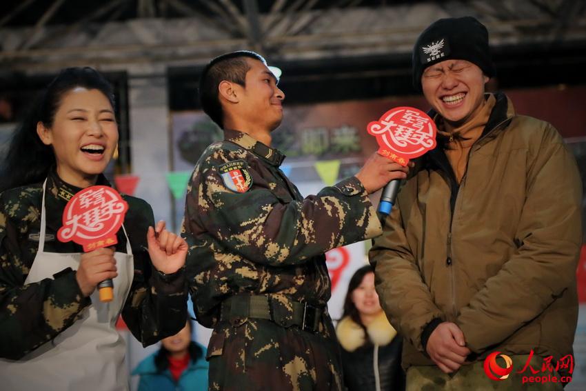 ���������սʿ�ǽ�Ŀ�����Ƕ�