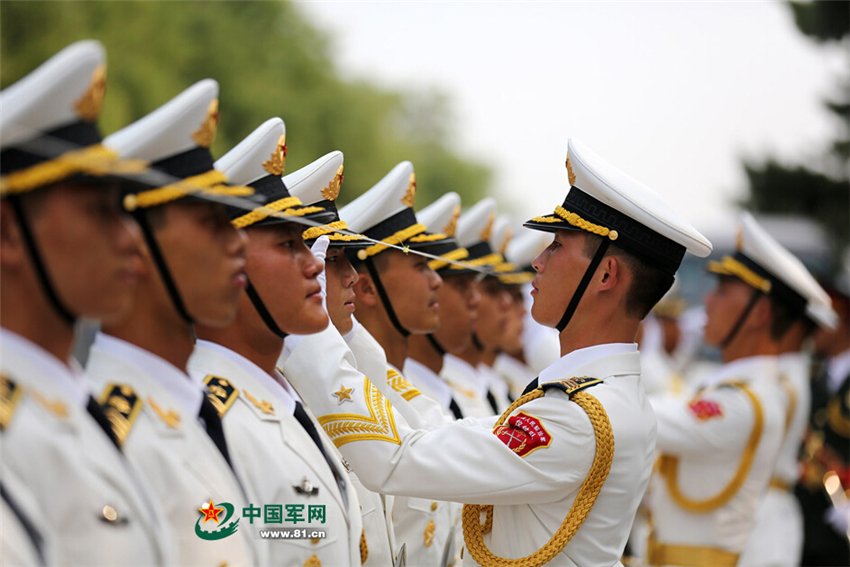 8��19������17ʱ���������̶ӻ�����ʽ������״ε�������˾�����񣬻�ӭ���ȱ��˹̹��ͳ�û��������� ��