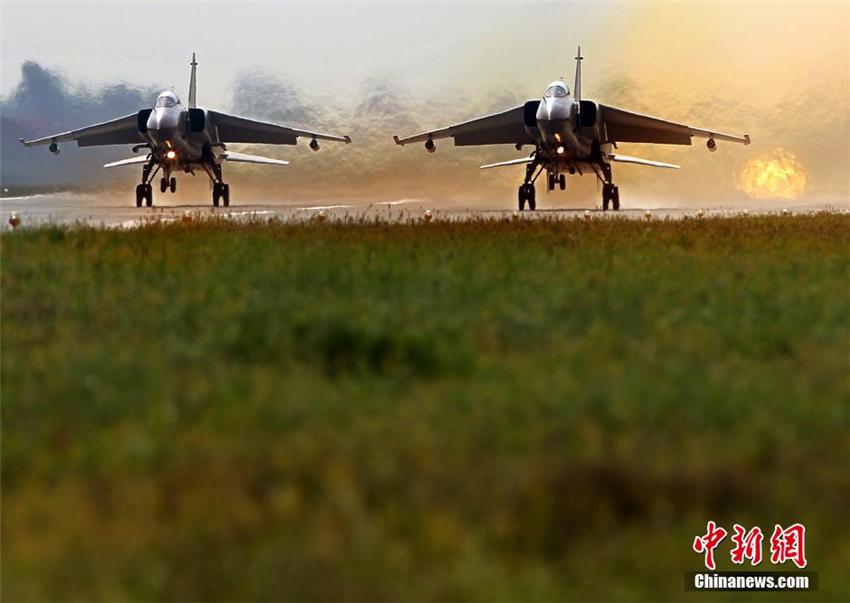 ���壺�ϺϾ����з���-11�ߺ�-7ս��Ⱥ����ѵ����2��