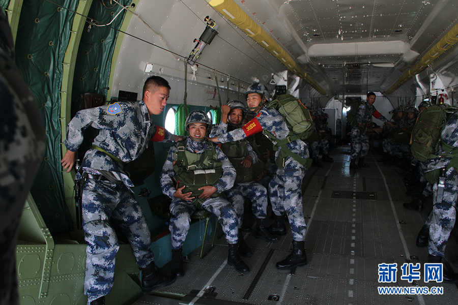 �ɻ�β�Ŵ򿪣��ս���׼�������� ��