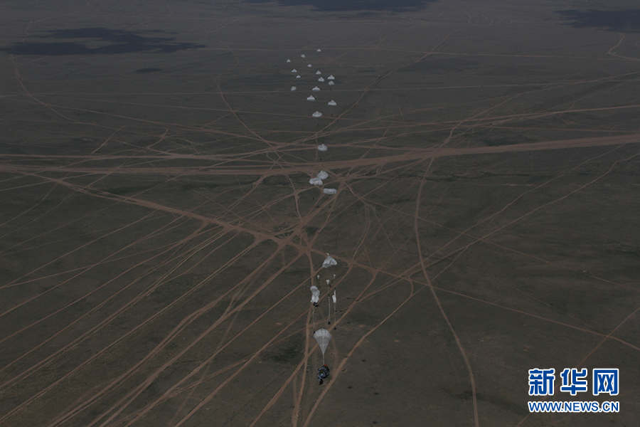 �ս�������½�����䡣���� ��