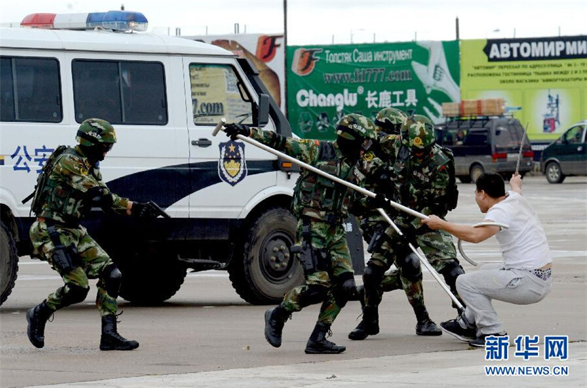 ���壺�ж��߷����ž��С�������2014�����Ϸ��ִ�ͻ������4��