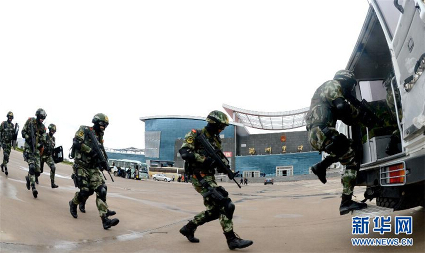 ���壺�ж��߷����ž��С�������2014�����Ϸ��ִ�ͻ������2��