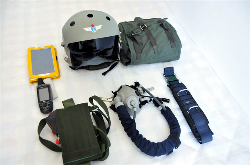 ���ɱ���ս������Ա��ȫ��װ���ߡ� �»���������������