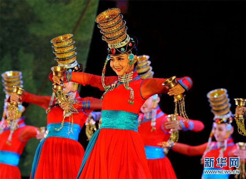 �����ɹ����պ�ѵ������ҰӪ�壬�������ɹž��������ŵ���Ա���ݴ�ͳ�赸�������衷