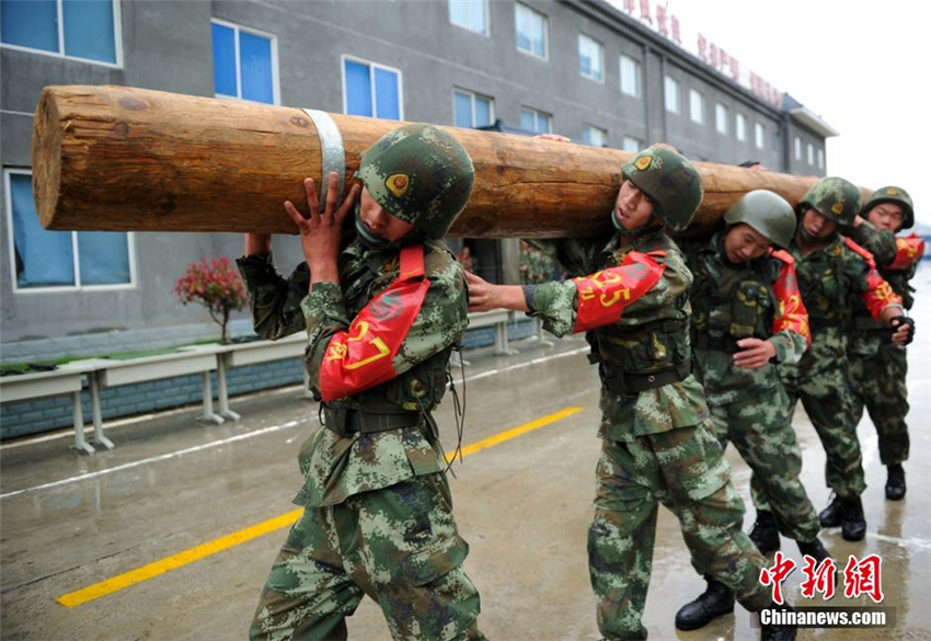 �����н���