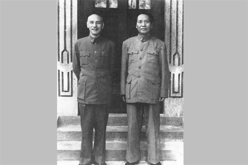 1945�꣬����̸���ڼ�ë���뽯��ʯ��Ӱ��