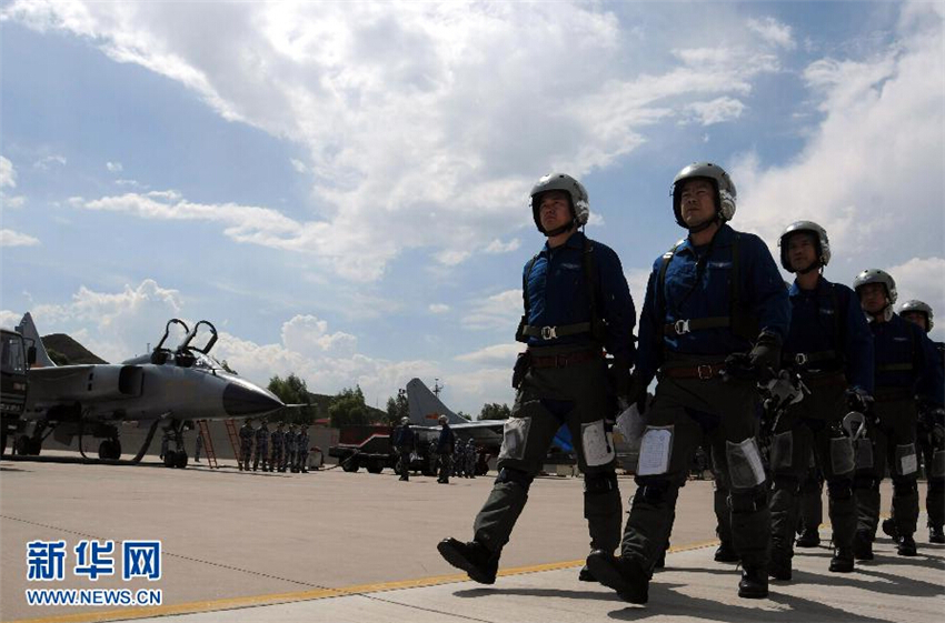 ����ĳ���û������μӡ���ƽʹ��-2014�����Ϸ��־�����ϰ�ķɱ�ս������Ա�볡��չ�����ѵ����8��23���㣩��