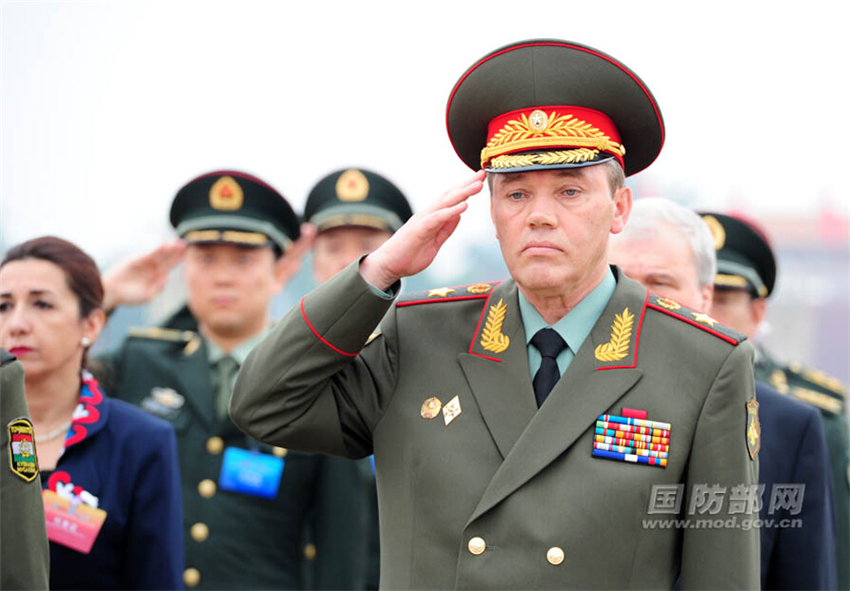 ���壺�Ϻ���֯��Ա�������ܳ�������Ӣ�ۼ�����׻�����4��