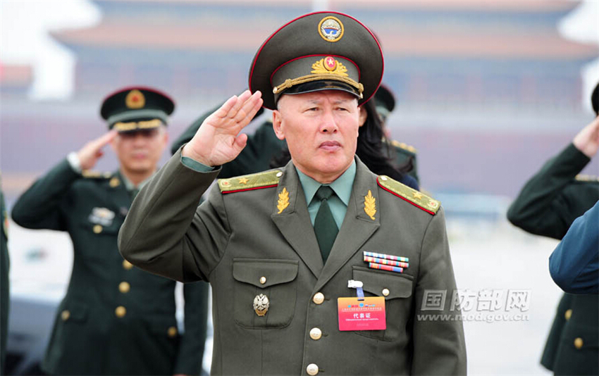 ���壺�Ϻ���֯��Ա�������ܳ�������Ӣ�ۼ�����׻�����5��