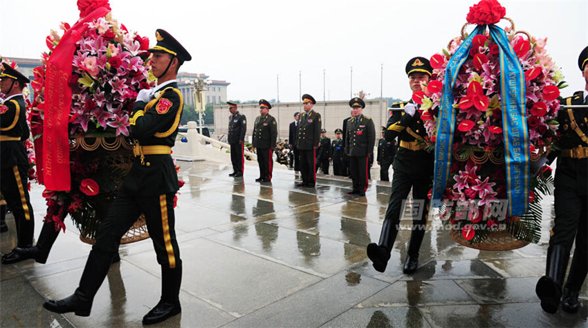 ���壺�Ϻ���֯��Ա�������ܳ�������Ӣ�ۼ�����׻�����11��