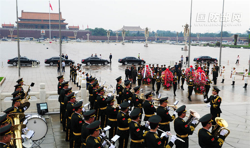 ���壺�Ϻ���֯��Ա�������ܳ�������Ӣ�ۼ�����׻�����9��