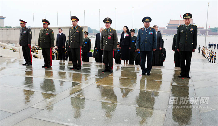 ���壺�Ϻ���֯��Ա�������ܳ�������Ӣ�ۼ�����׻�����13��