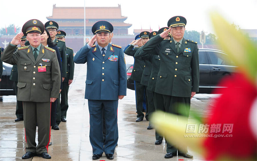 ���壺�Ϻ���֯��Ա�������ܳ�������Ӣ�ۼ�����׻�����16��