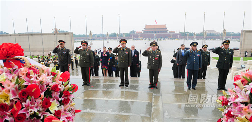 ���壺�Ϻ���֯��Ա�������ܳ�������Ӣ�ۼ�����׻�����17��