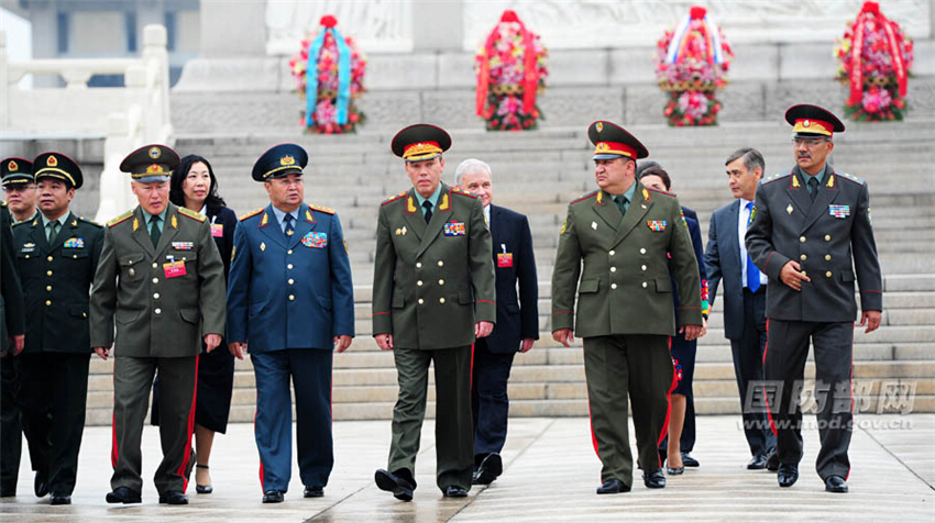 ���壺�Ϻ���֯��Ա�������ܳ�������Ӣ�ۼ�����׻�����26��