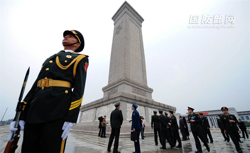 ���壺�Ϻ���֯��Ա�������ܳ�������Ӣ�ۼ�����׻�����25��