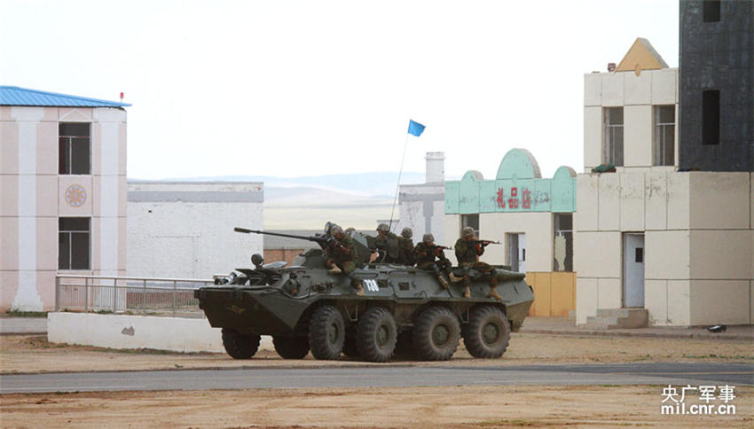 �ڸ���ͻ���ֶ��ڻ��£���ս�ֶ�ͻ�����Ĺ㳡��ͻϮ������ʡ�л¶Ө��