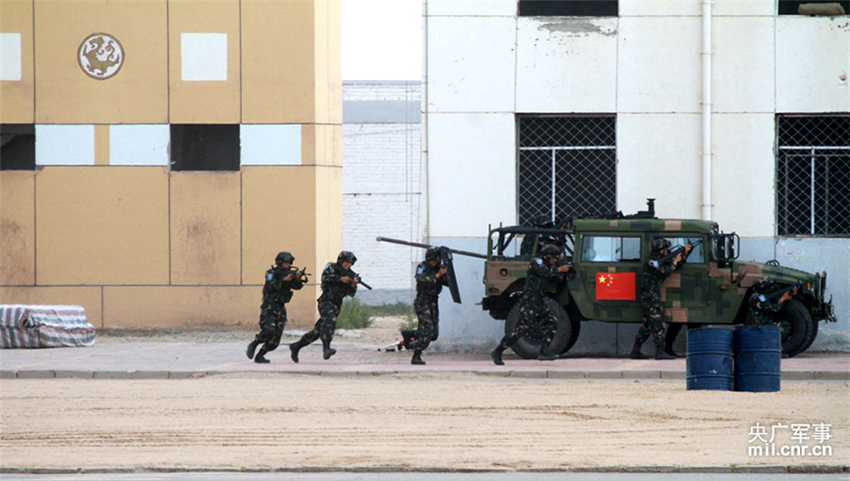 �ڸ���ͻ���ֶ��ڻ��£���ս�ֶ�ͻ�����Ĺ㳡��ͻϮ������ʡ�л¶Ө �� 