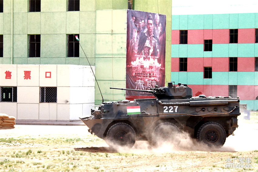 �ڸ���ͻ���ֶ��ڻ��£���ս�ֶ�ͻ�����Ĺ㳡��ͻϮ������ʡ�л¶Ө �� 