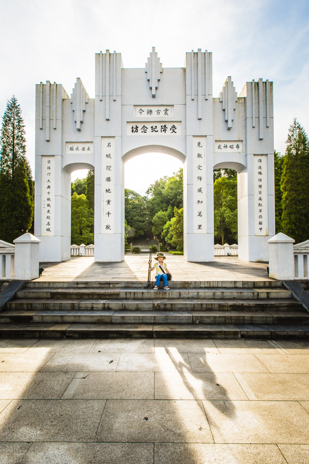 ��Сţ�̡��ں����ƽ��ܽ����ǰ