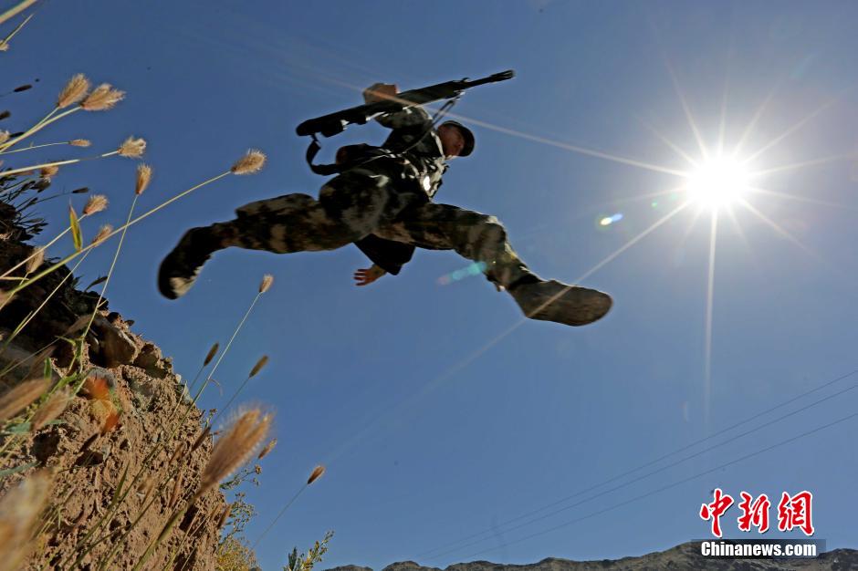 ���壺�½����ܾ�������ɽ���ظ��ӻ���ѵ����4��