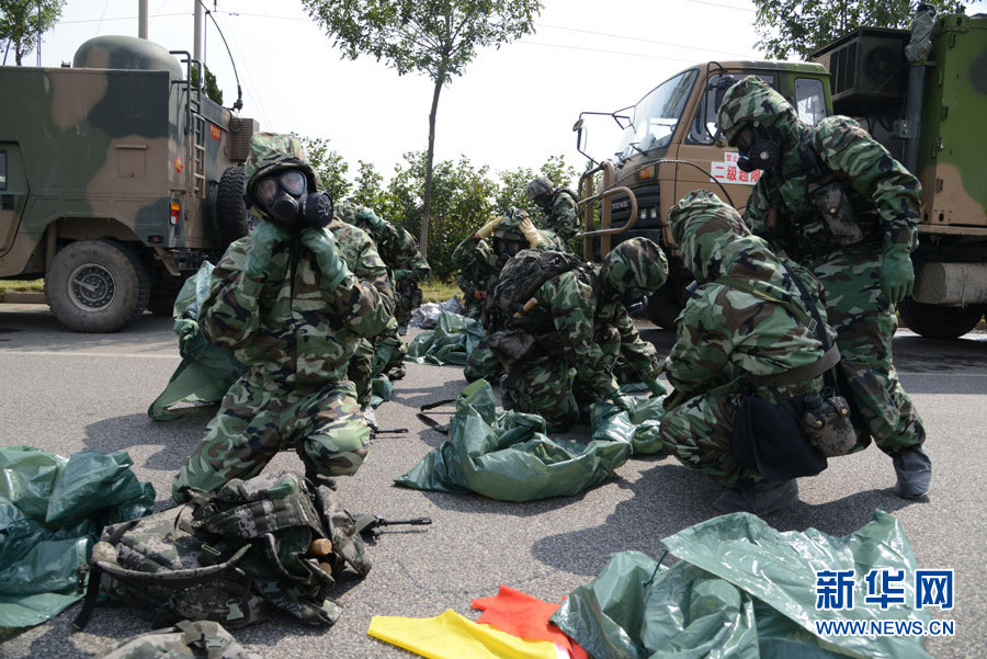 ͼΪ9��5�ղμ���ϰ�ĳɶ�����13���ž���������ս�������н��з��л�ѧ����Ϯ�����������갲��