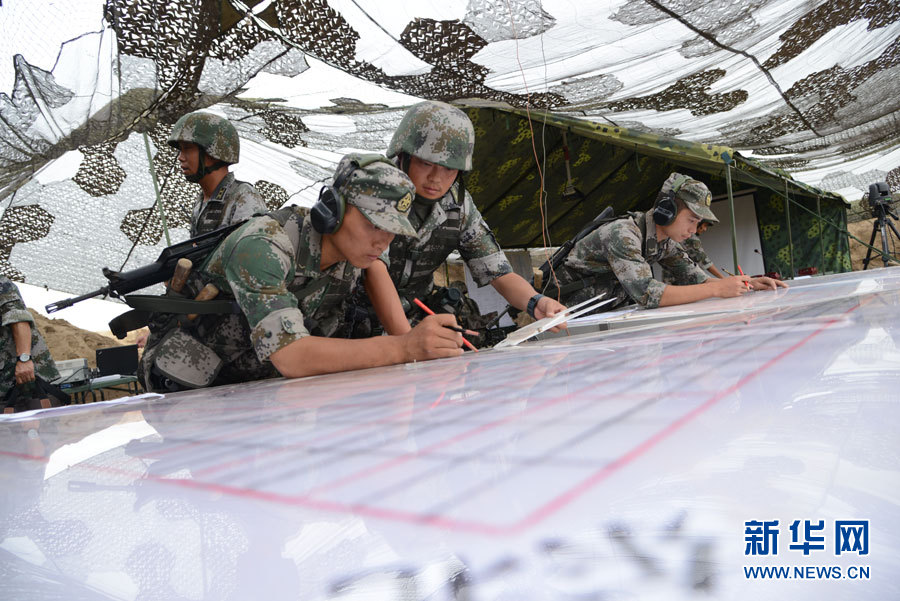 ͼΪ9��7�ղμ���ϰ�ĳɶ�����13���ž�������ָ������ͼԱ�ڵ�ͼ�ϱ�ע����̬�ơ����갲��