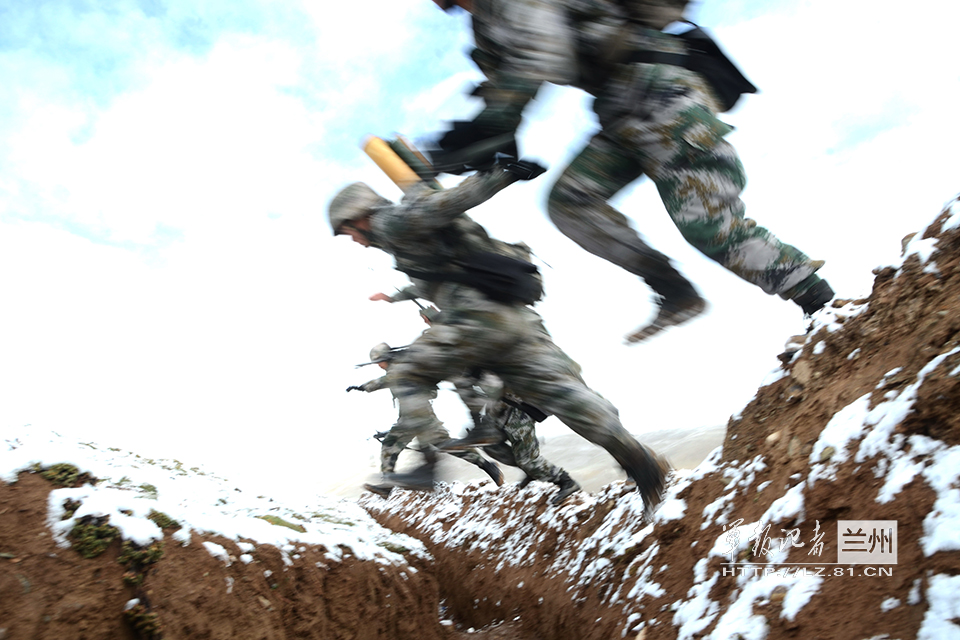 ��Խ����