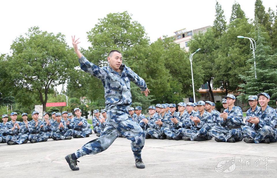 �±��������