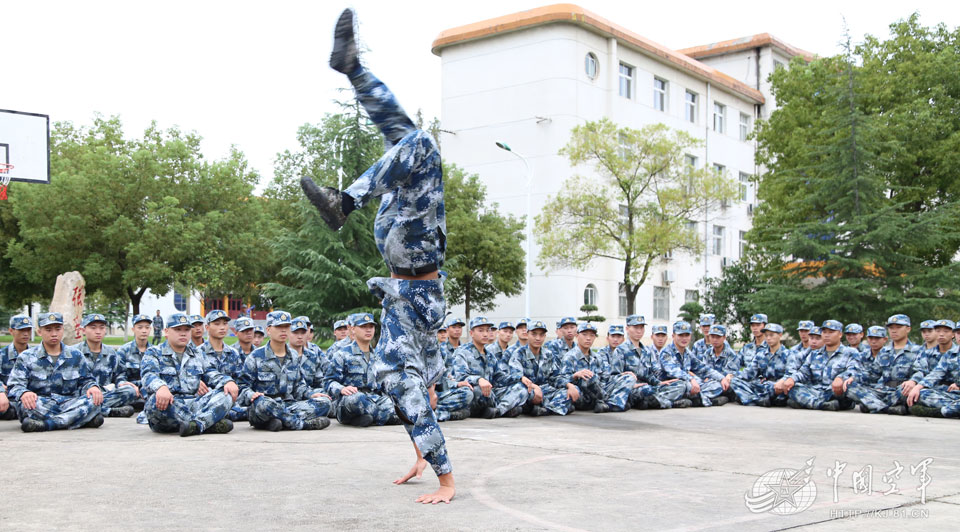 �±���������