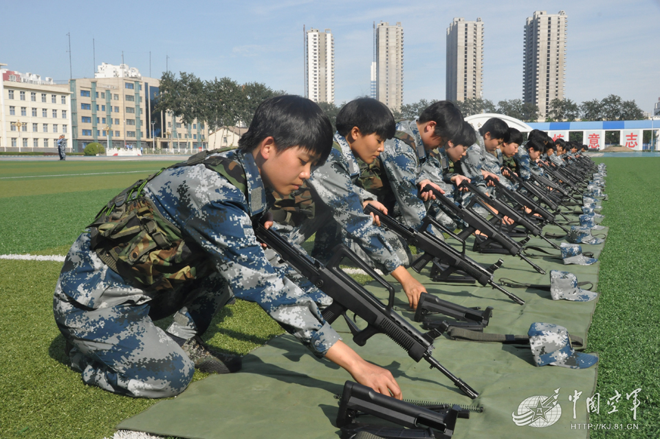 �Զ���ǹ�ֽ���