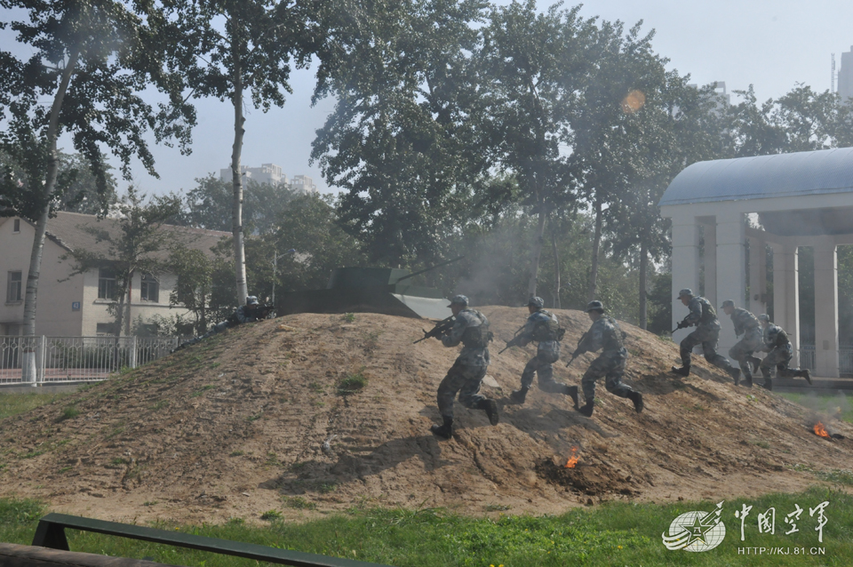 �ֳֳ��ǹ�������ս��λ��