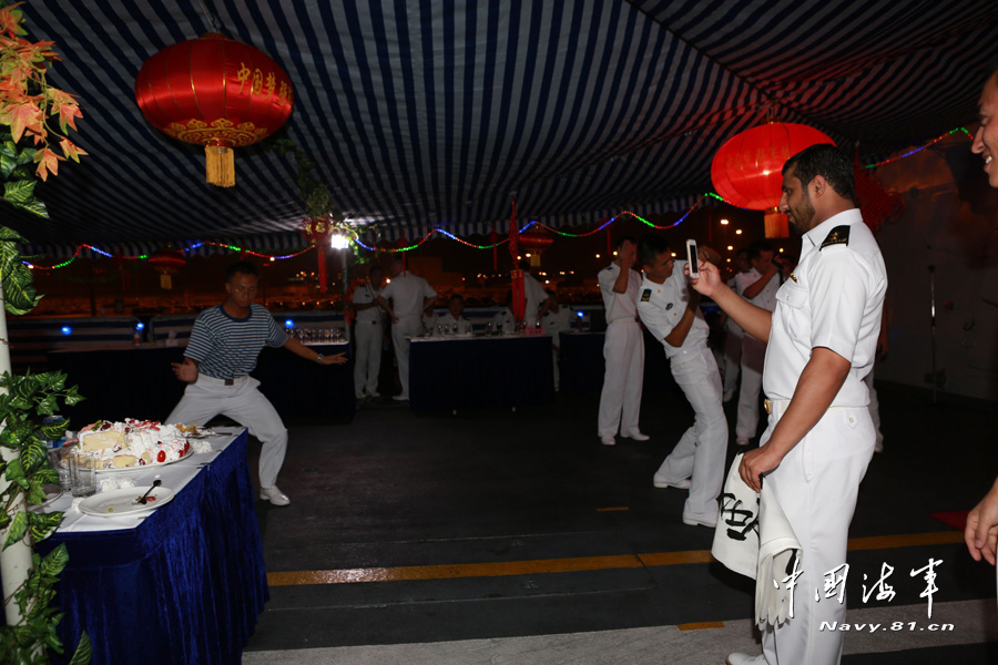 �й��������������ԡ����ݽ��̵�Ա����ǿ����ë����д��Ư���������һ��Ư����̫��ȭ����������Ϊ�����ٱ���̫��ȭ