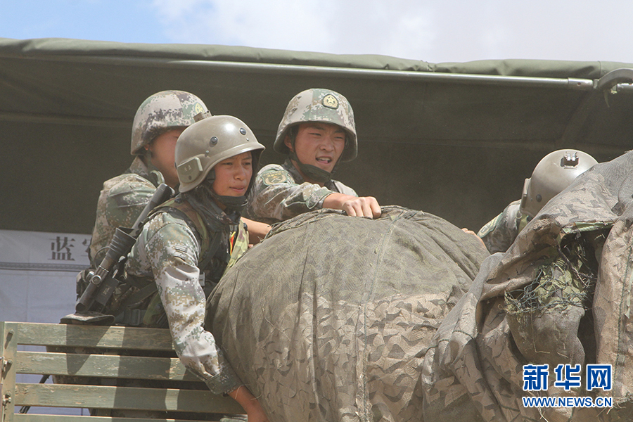 ���պ�ս���ϣ�Ů�����б�һ��Ҫ�����������ͼΪ�ٱ��ڶԳ�������αװ