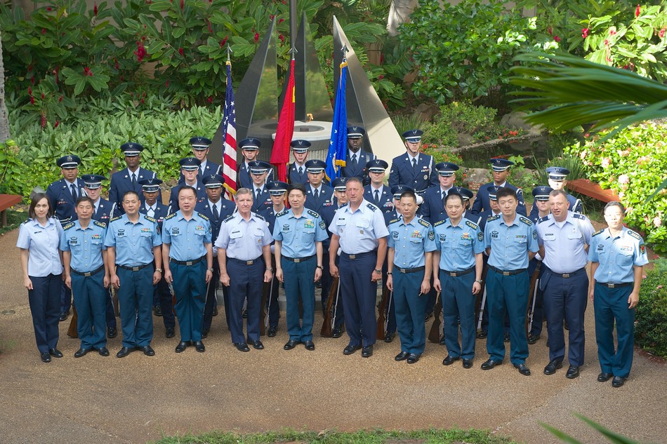 ���壺�Ҿ��н��ι����վ����� ������Ӵ�F-22��10��