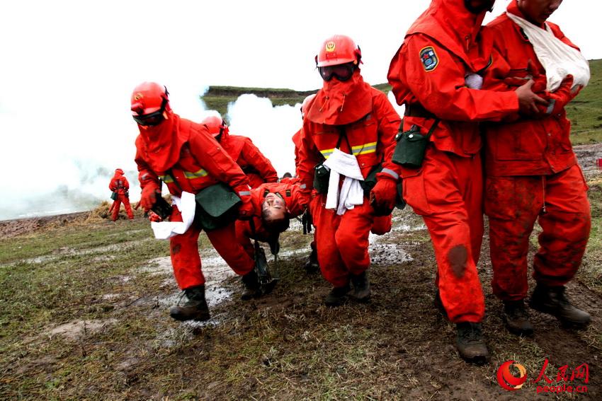 9��16�գ��侯����ɭ���ܶӺ��ڱ��Ϸֶ��ڽ��л���Ա�Ȼ����� 