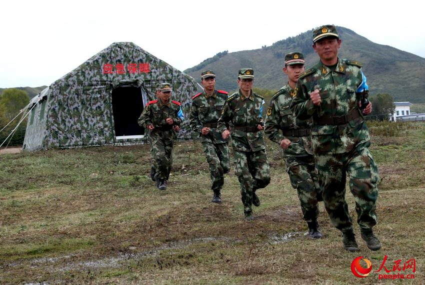 9��16�գ��侯����ɭ���ܶӺ��ڱ��Ϸֶӽӵ���Ԯָ���������